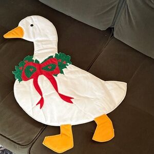 Holiday Goose Wall Hanging with Red Bow